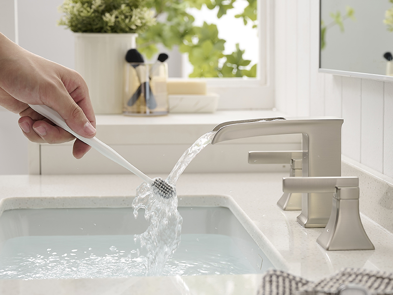 bathroom faucet 3 hole